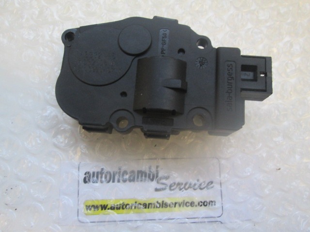 MOTORCEK OGREVANJA OEM N. 0Z1135360711 ORIGINAL REZERVNI DEL BMW SERIE 3 BER/SW/COUPE/CABRIO E90/E91/E92/E93 (2005 -2009) DIESEL LETNIK 2006