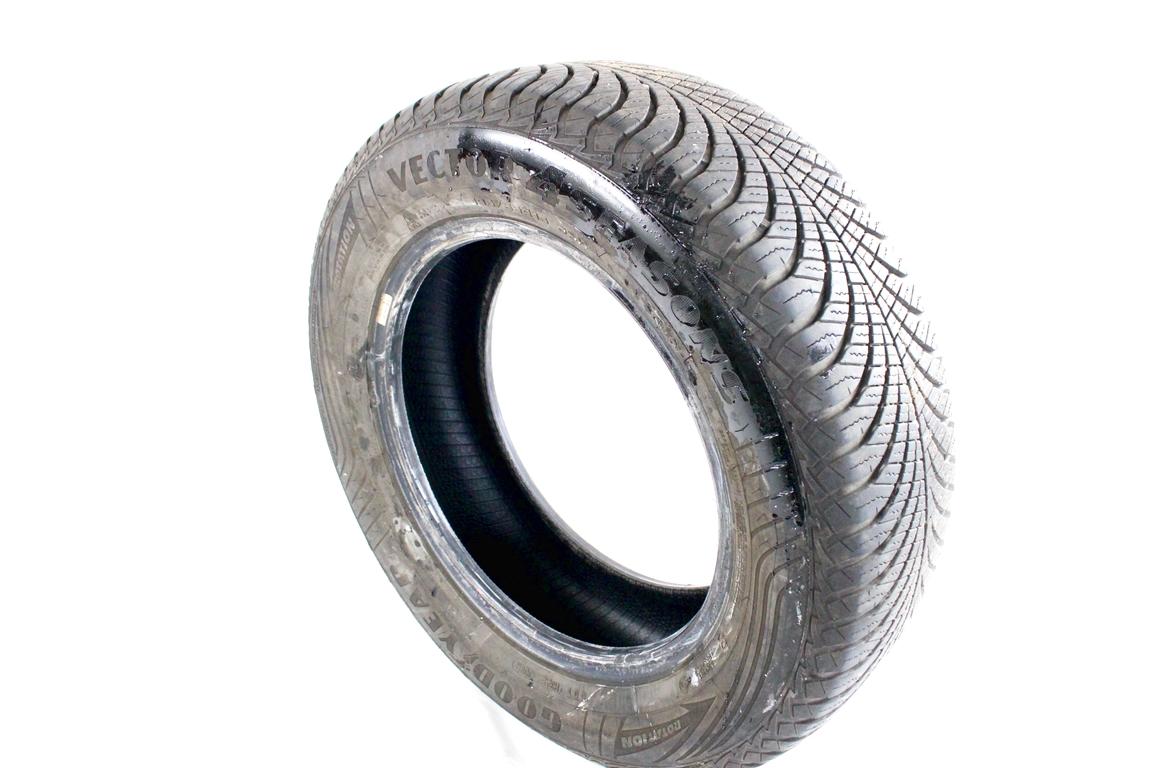 195/65 R15 95H GOODYEAR VECTOR 4SEASONS 7,10MM A3520 PNEUMATICO QUATTRO STAGIONI M+S (QUANTITÀ 1 GOMMA)