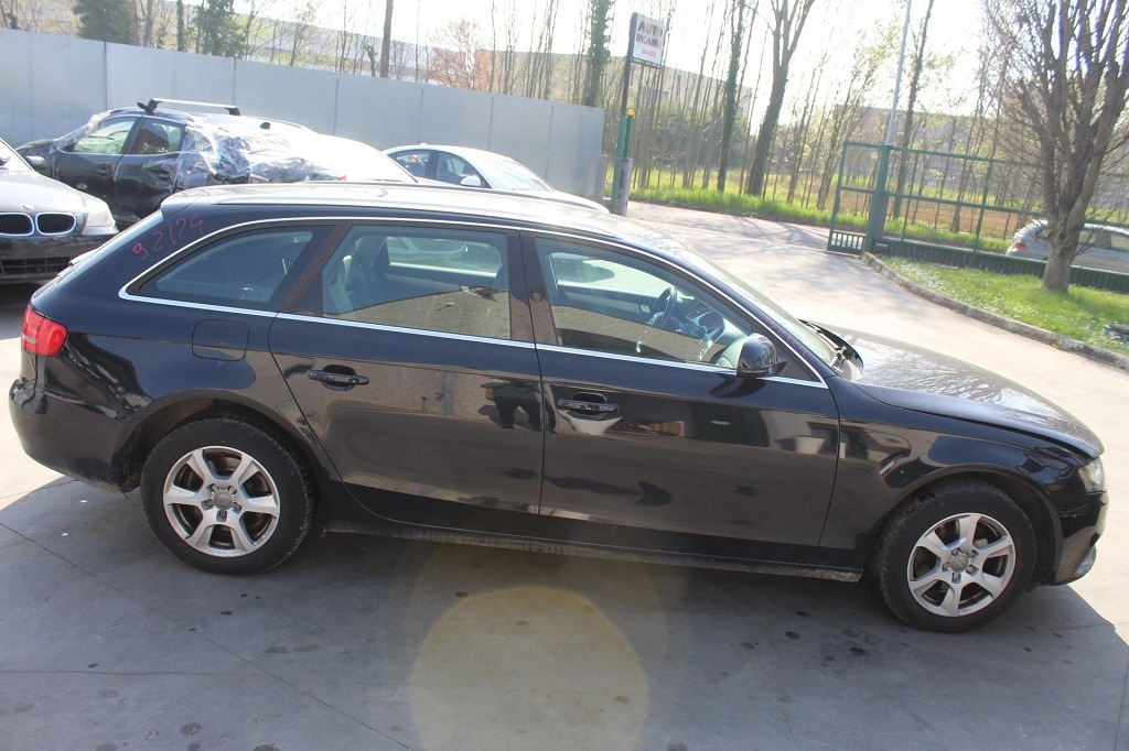 AUDI A4 B8 SW 2.0 D 105KW AUT 5P (2009) RICAMBIO USATO 