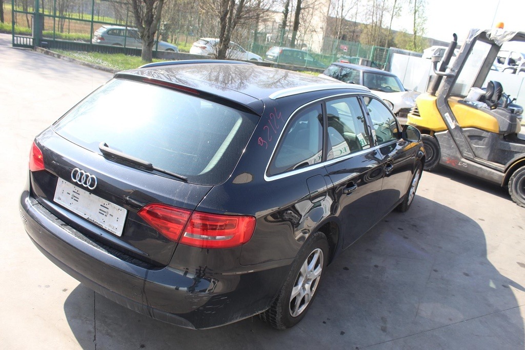 AUDI A4 B8 SW 2.0 D 105KW AUT 5P (2009) RICAMBIO USATO 