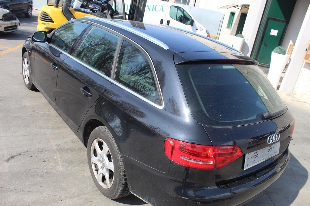AUDI A4 B8 SW 2.0 D 105KW AUT 5P (2009) RICAMBIO USATO 