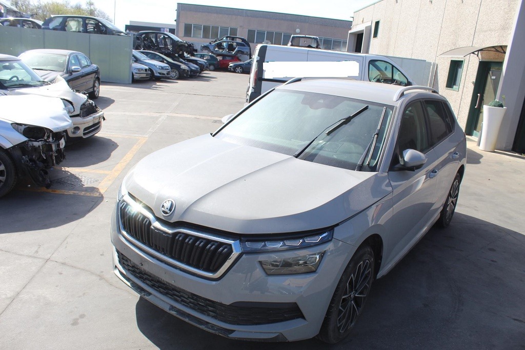 SKODA KAMIQ 1.6 D 85KW AUT 5P (2020) RICAMBI USATI AUTO IN PIAZZALE 