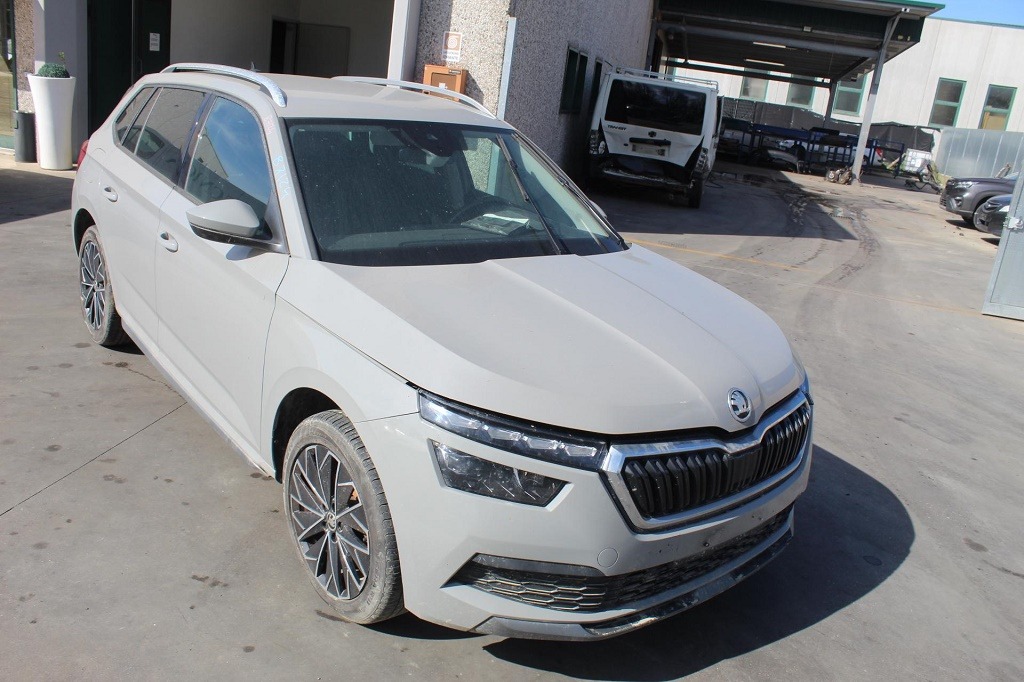 SKODA KAMIQ 1.6 D 85KW AUT 5P (2020) RICAMBI USATI AUTO IN PIAZZALE 