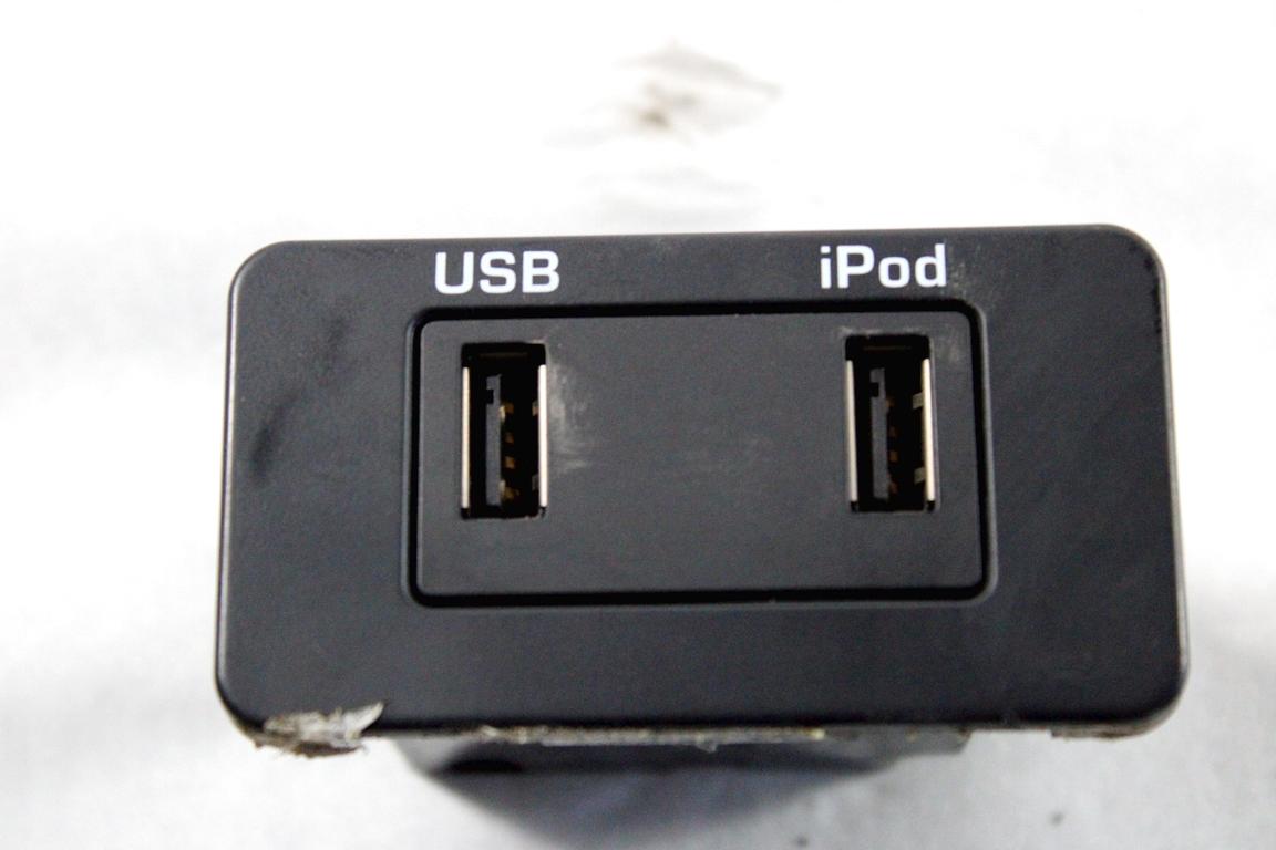 CH2219C166AB PORTE INGRESSO USB LAND ROVER DISCOVERY 4 3.0 D 4X4 155KW AUT 5P (2012) RICAMBIO USATO
