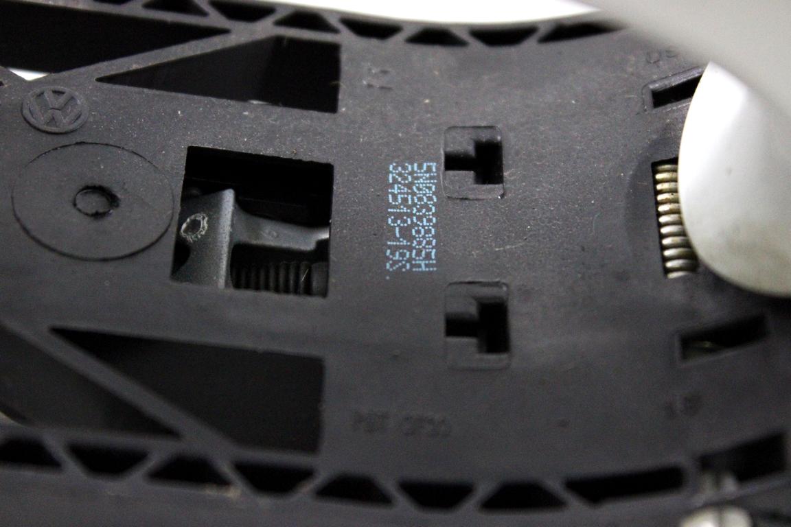 5G0837205NGRU MANIGLIA ESTERNA PORTA POSTERIORE SINISTRA VOLKSWAGEN GOLF 7 1.6 D 66KW 5M 5P (2014) RICAMBIO USATO
