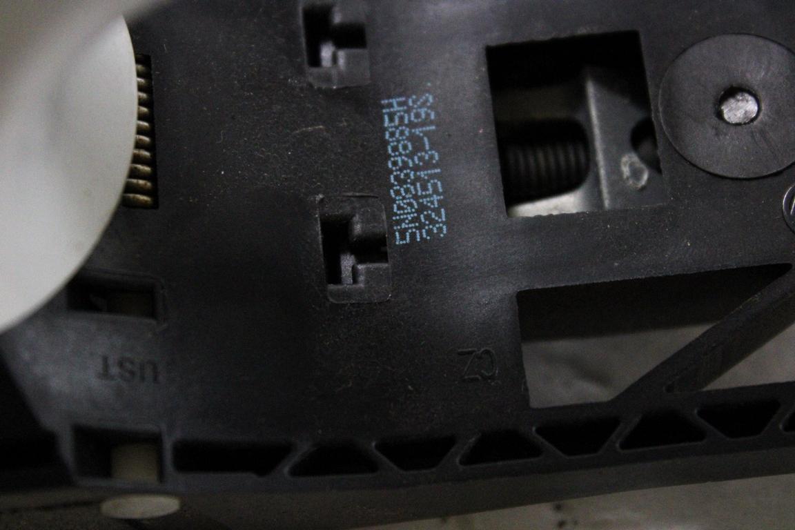 5G0837205NGRU MANIGLIA ESTERNA PORTA POSTERIORE SINISTRA VOLKSWAGEN GOLF 7 1.6 D 66KW 5M 5P (2014) RICAMBIO USATO