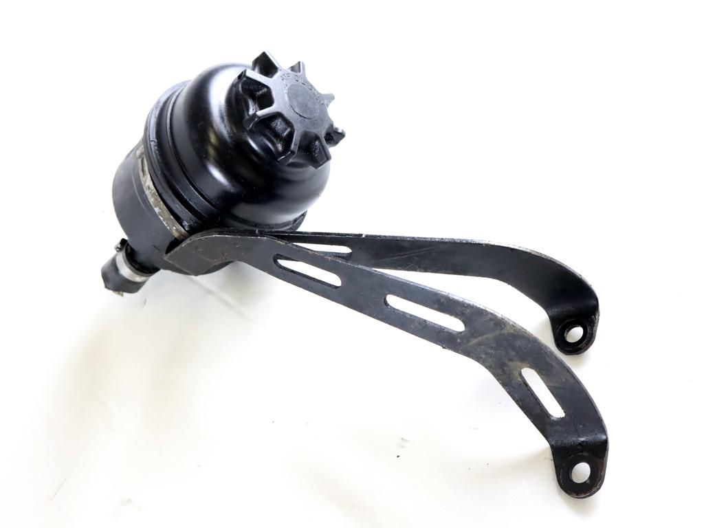 REZERVOAR CRPALKA  SERVO VOLAN OEM N.  ORIGINAL REZERVNI DEL MERCEDES CLASSE V / VITO W638 (01/1999 - 12/2003) DIESEL LETNIK 2000
