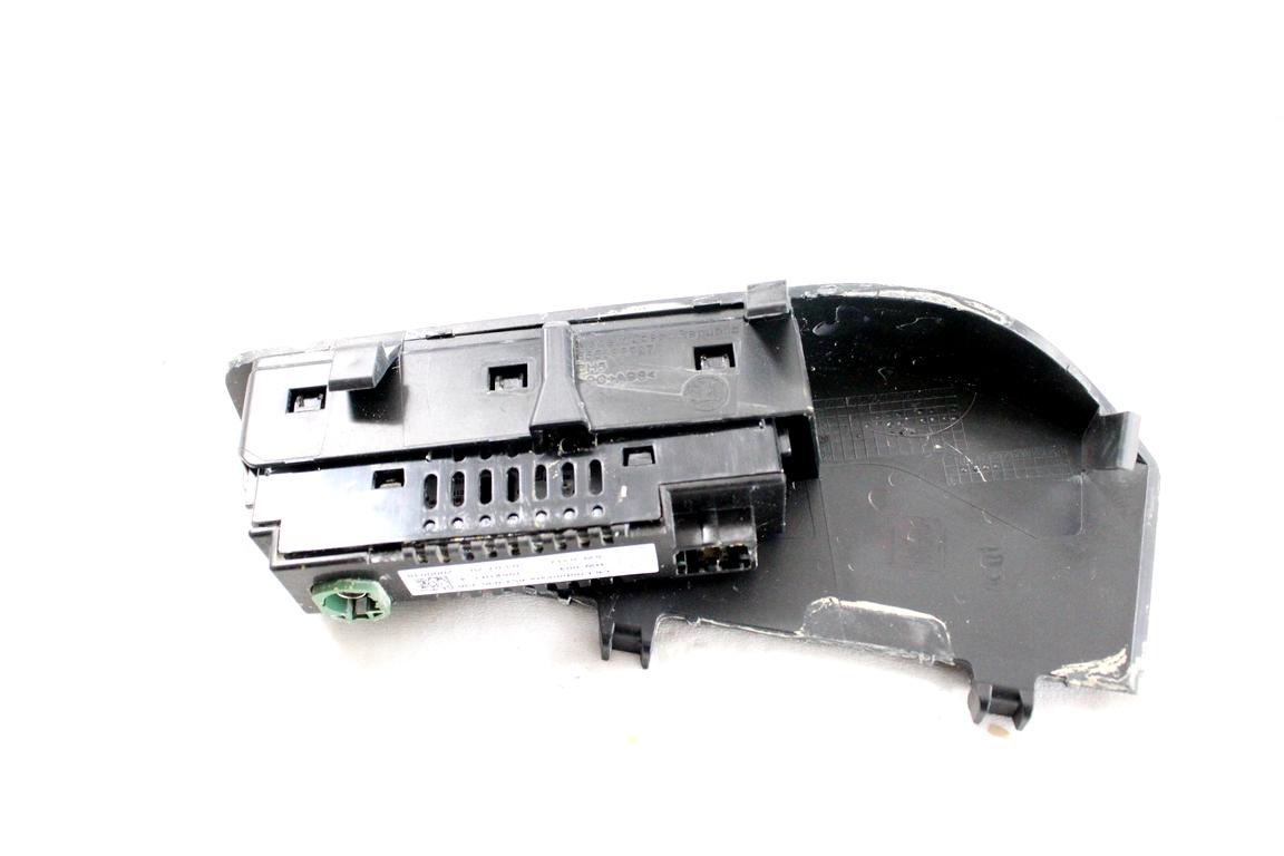 657035736 PORTA INGRESSO USB C SKODA KAMIQ 1.6 D 85KW AUT 5P (2020) RICAMBIO USATO