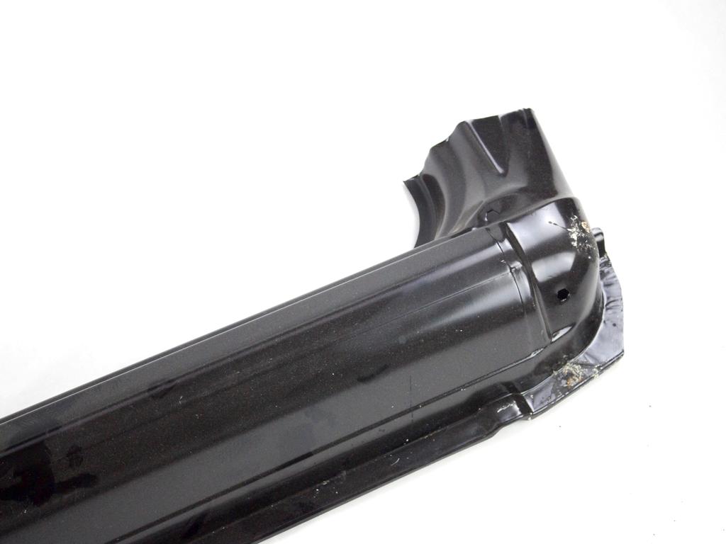LAMIERA RIVESTIMENTO SOTTOPORTA LATO DESTRO FIAT 600 D  0,6 B 15 KW RICAMBIO NUOVO