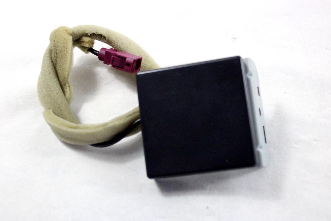 282125171R CENTRALINA ANTENNA TELEFONO RENAULT CLIO 1.0 B 74KW 5M 5P (2020) RICAMBIO USATO