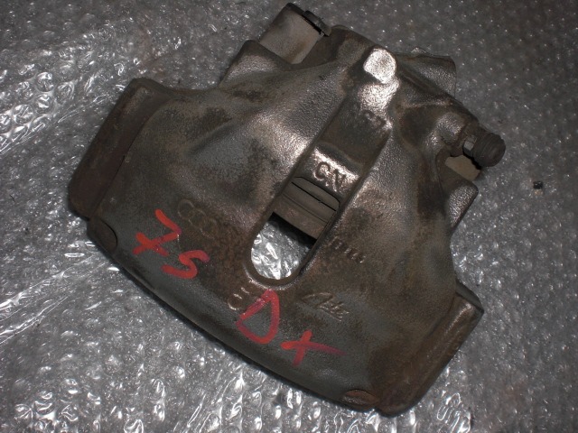 SPREDNJE DESNE ZAVORNE CELJUSTI  OEM N. 4A0615124  ORIGINAL REZERVNI DEL AUDI A6 C4 4A BER/SW (1994 - 1997) DIESEL LETNIK 1996