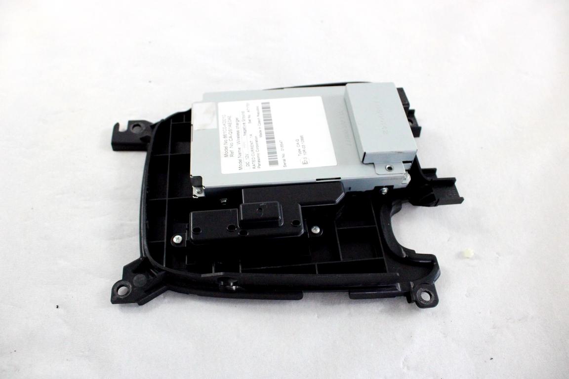 861C0-K0010 BASE RICARICA WIRELESS BATTERIA TELEFONO TOYOTA YARIS P21 1.5 I 68KW AUT 5P (2021) RICAMBIO USATO