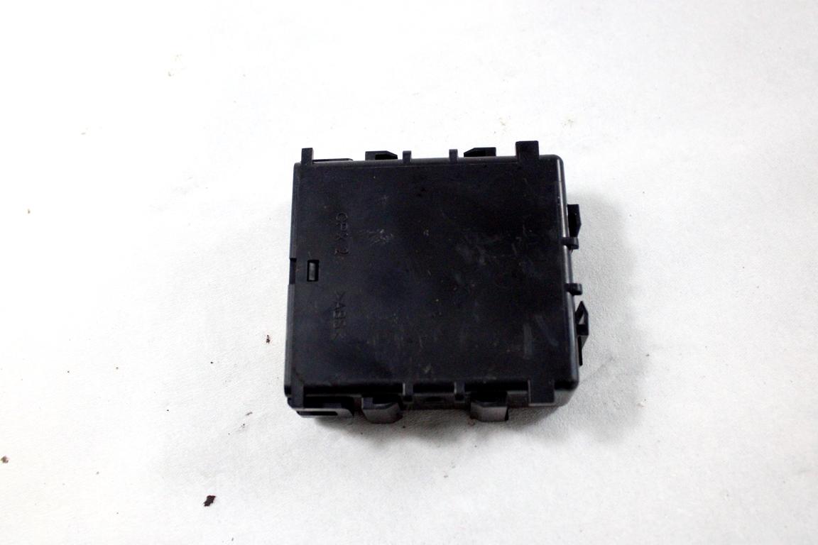 85940-52100 CENTRALINA RELÈ TERGICRISTALLI TOYOTA YARIS P21 1.5 I 68KW AUT 5P (2021) RICAMBIO USATO 236000-0220