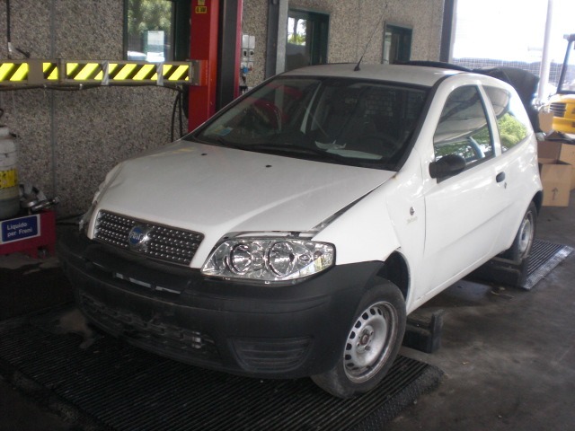 FIAT PUNTO VAN 1.3 D 51KW 5M 3P (2008) RICAMBI IN MAGAZZINO 