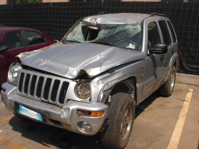 JEEP CHEROKEE 2.8 D 4X4 110KW AUT 5P (2004) RICAMBI IN MAGAZZINO 