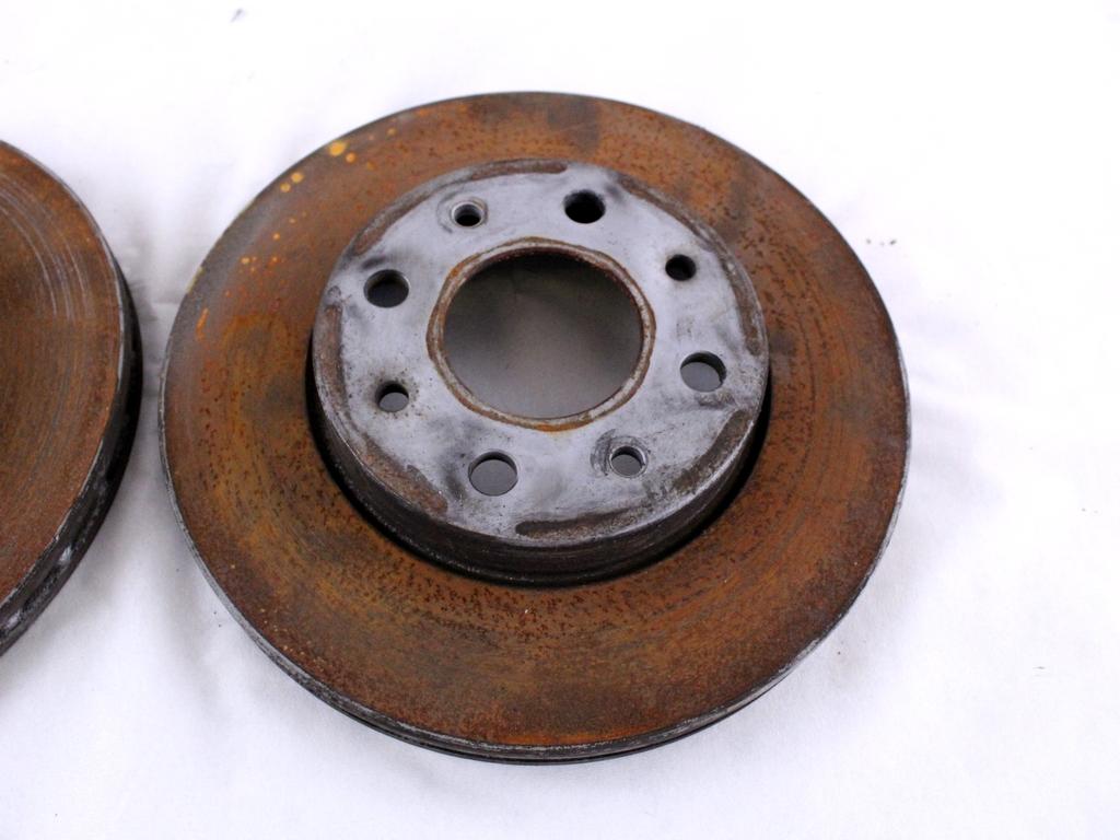 46788929 COPPIA DISCHI FRENO ANTERIORI FIAT PANDA VAN 1.3 D 55KW 5M 5P (2011) RICAMBIO USATO 