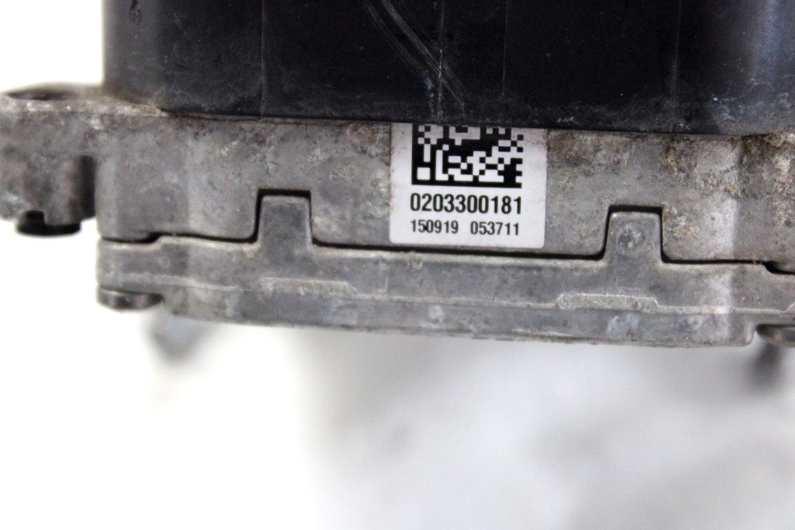 4G0907561B RADAR ACC SENSORE DISTANZA CRUISE CONTROL ANTERIORE DESTRO AUDI A6 C7 2.0 D 140KW AUT 4P (2015) RICAMBIO USATO RIVESTIMENTO DEL CONNETTORE DANNEGGIATO 0203300181