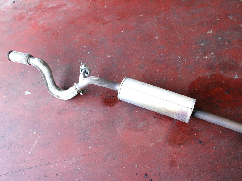 9818337080 MARMITTA TUBO DI SCARICO CON SILENZIATORE TERMINALE CITROEN C3 AIRCROSS 1.2 B 81KW 6M 5P (2020) RICAMBIO USATO 9818337180