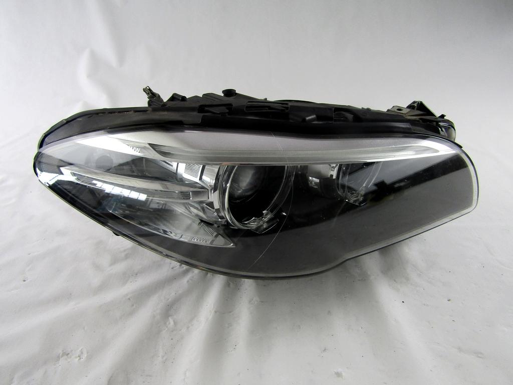 7317132 FARO FANALE ANTERIORE DESTRO XENON LED BMW SERIE 5 525XD SW F11 2.0 D 160KW 4X4 AUT 5P (2016) RICAMBIO USATO VETRO TRASPARENTE DANNEGGIATO