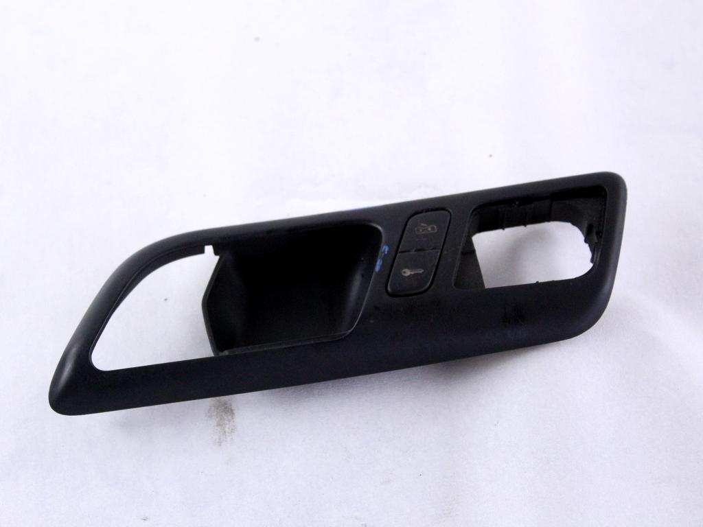 6Q1962125 GRUPPO DI COMANDO CHIUSURA APERTURA INTERNA PORTE VOLKSWAGEN POLO 1.9 D 74KW 5M 5P (2003) RICAMBIO USATO