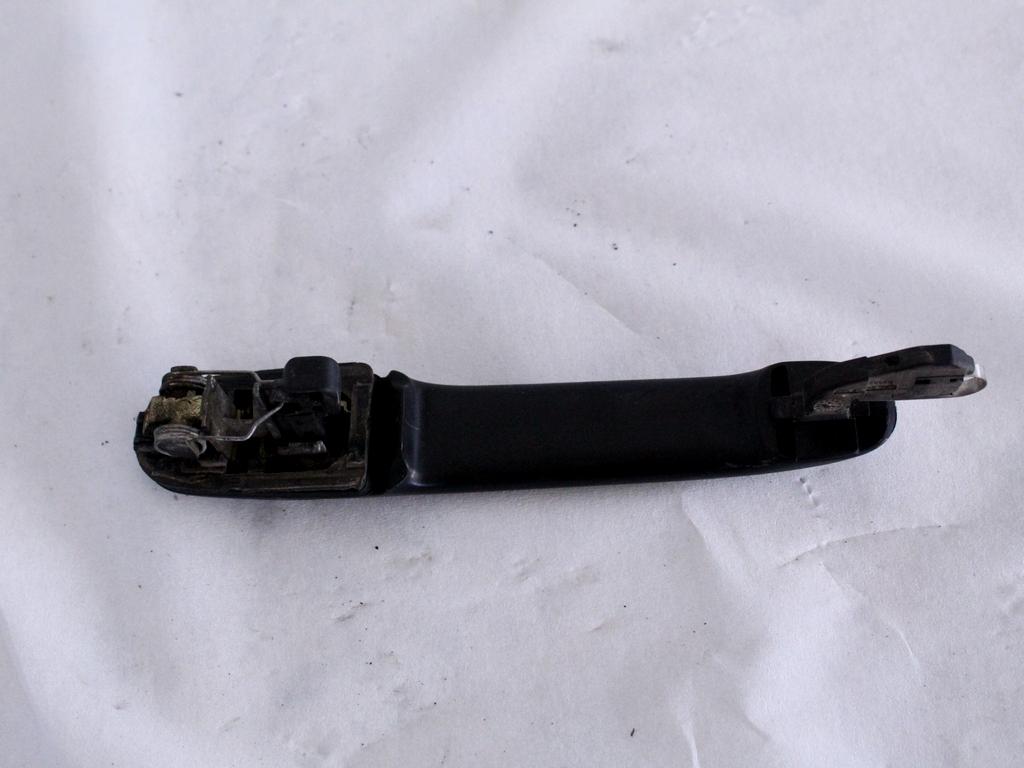 7M3839205A3FZ MANIGLIA ESTERNA PORTA POSTERIORE DESTRA VOLKSWAGEN POLO 6N1 6V2 1.4 B 44KW 5M 5P (1997) RICAMBIO USATO 