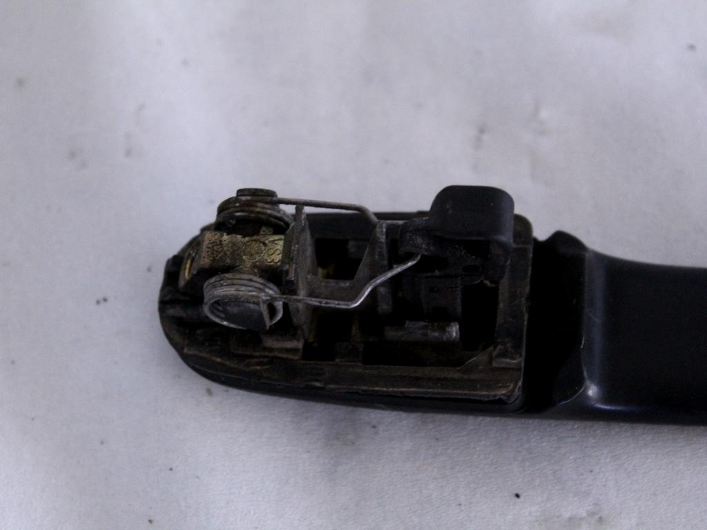 7M3839205A3FZ MANIGLIA ESTERNA PORTA POSTERIORE DESTRA VOLKSWAGEN POLO 6N1 6V2 1.4 B 44KW 5M 5P (1997) RICAMBIO USATO 