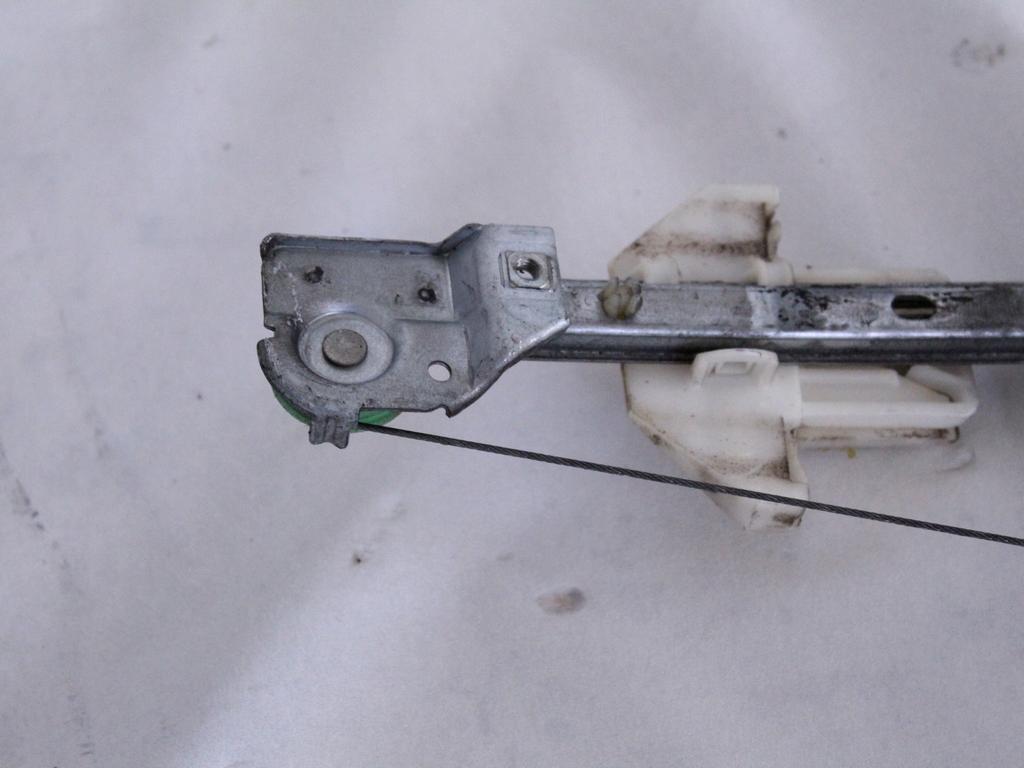 6N4839401 MECCANISMO ALZA-VETRO ALZA-CRISTALLO PORTA POSTERIORE SINISTRA MANUALE VOLKSWAGEN POLO 6N1 6V2 1.4 B 44KW 5M 5P (1997) RICAMBIO USATO 