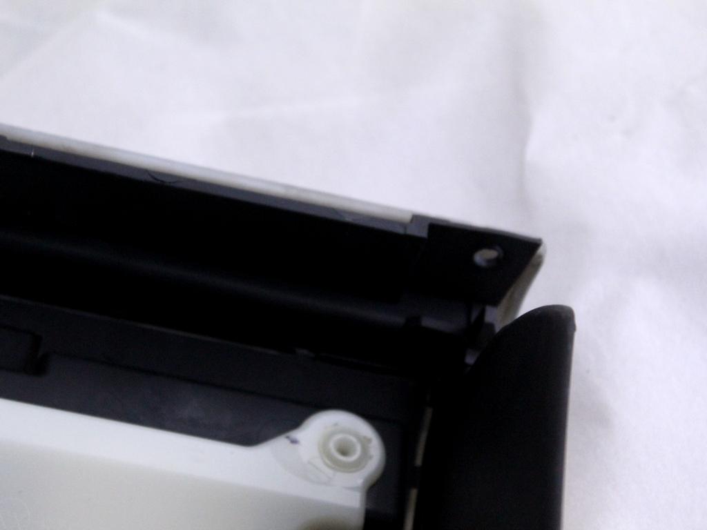 51457063214 RIVESTIMENTO CRUSCOTTO LATO DESTRO MINI COOPER R50 1.6 B 85KW 5M 3P (2002) RICAMBIO USATO