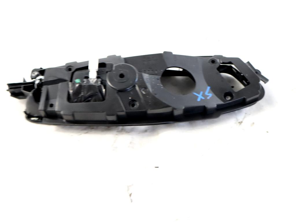 8X0837019E MANIGLIA INTERNA PORTA ANTERIORE SINISTRA AUDI A1 1.4 B 90KW AUT 3P (2011) RICAMBIO USATO CROMATURA GRAFFIATA
