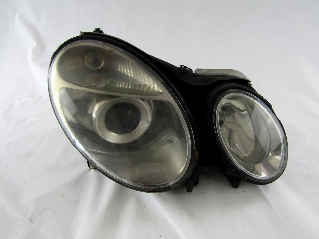A2118201461 FARO FANALE ANTERIORE DESTRO XENON MERCEDES CLASSE E 270 W211 2.7 D 130KW AUT 4P (2004) RICAMBIO USATO SUPPORTO DANNEGGIATO, LEGGERMENTE OPACIZZATO