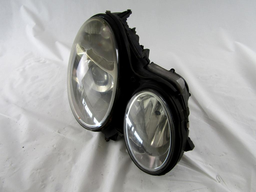 A2118201461 FARO FANALE ANTERIORE DESTRO XENON MERCEDES CLASSE E 270 W211 2.7 D 130KW AUT 4P (2004) RICAMBIO USATO SUPPORTO DANNEGGIATO, LEGGERMENTE OPACIZZATO