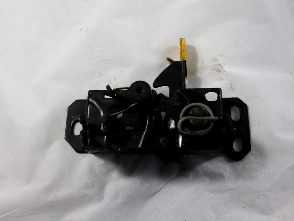 656015DA0B CHIUSURA SERRATURA COFANO ANTERIORE INFINITI Q30 1.5 D 80KW 6M 5P (2017) RICAMBIO USATO