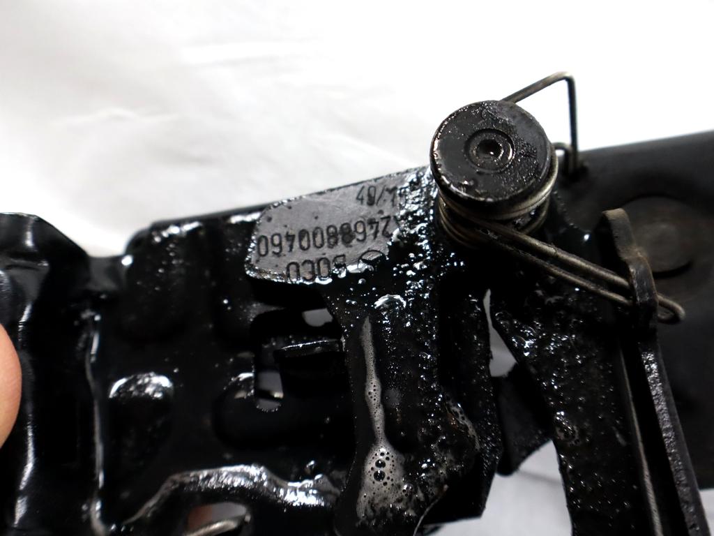 656015DA0B CHIUSURA SERRATURA COFANO ANTERIORE INFINITI Q30 1.5 D 80KW 6M 5P (2017) RICAMBIO USATO