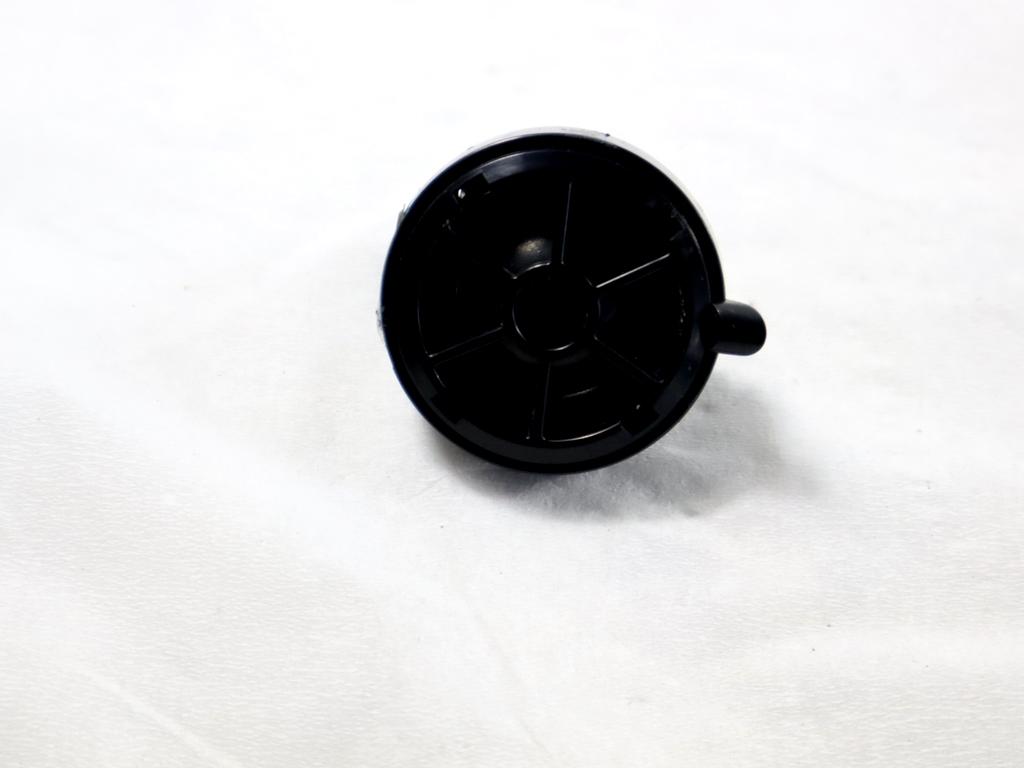 281E15DA1A CASSA ALTOPARLANTE TWEETER PORTA ANTERIORE INFINITI Q30 1.5 D 80KW 6M 5P (2017) RICAMBIO USATO