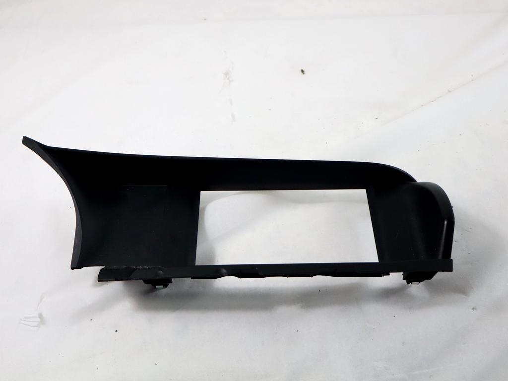 682705DF0A MASCHERINA RIVESTIMENTO CRUSCOTTO CENTRALE INFINITI Q30 1.5 D 80KW 6M 5P (2017) RICAMBIO USATO