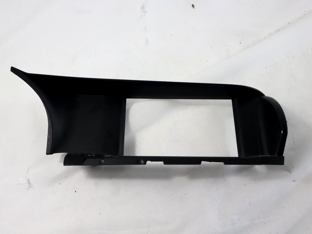 682705DF0A MASCHERINA RIVESTIMENTO CRUSCOTTO CENTRALE INFINITI Q30 1.5 D 80KW 6M 5P (2017) RICAMBIO USATO