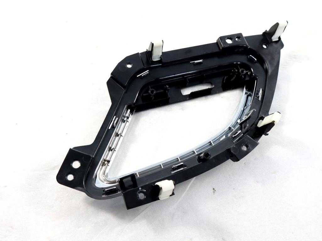MASCHERINA RIVESTIMENTO BOCCHETTA AERAZIONE CRUSCOTTO LATO DESTRO EVO EVO3 1.5 G 83KW 5M 5P (2022) RICAMBIO USATO 