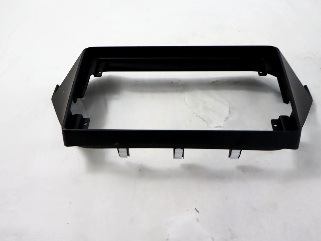 3410100193 MASCHERINA RIVESTIMENTO CRUSCOTTO CENTRALE EVO EVO3 1.5 G 83KW 5M 5P (2022) RICAMBIO USATO 