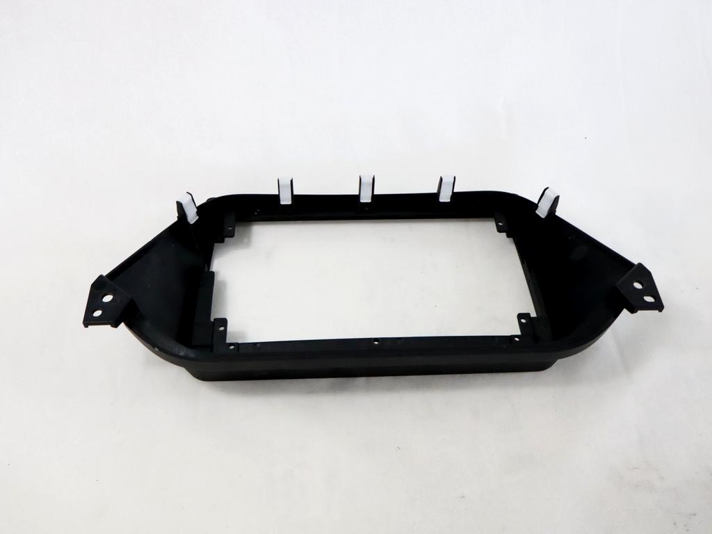 3410100193 MASCHERINA RIVESTIMENTO CRUSCOTTO CENTRALE EVO EVO3 1.5 G 83KW 5M 5P (2022) RICAMBIO USATO 