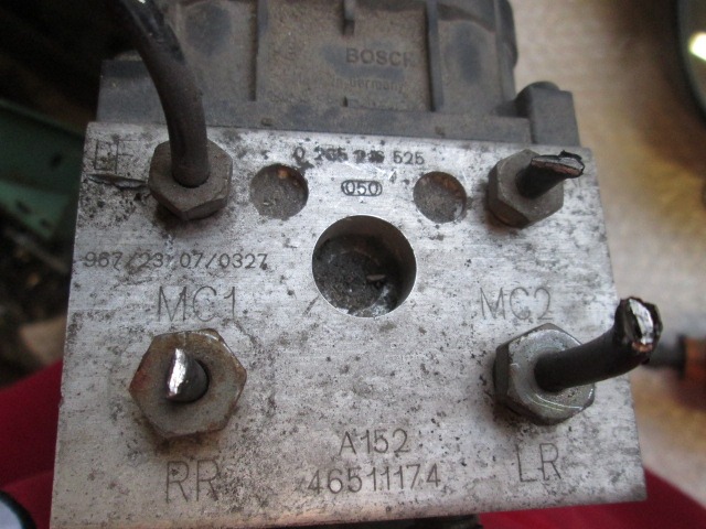 ABS AGREGAT S PUMPO OEM N. 71715592 ORIGINAL REZERVNI DEL FIAT MULTIPLA 186 (1998 - 2002) DIESEL LETNIK 2000