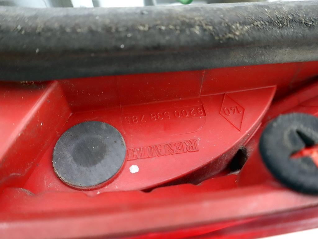 8200538785 FARO FANALE POSTERIORE DESTRO RENAULT MODUS 1.5 D 48KW 5M 5P (2005) RICAMBIO USATO PORTA LAMPADA DA SOSTITUIRE
