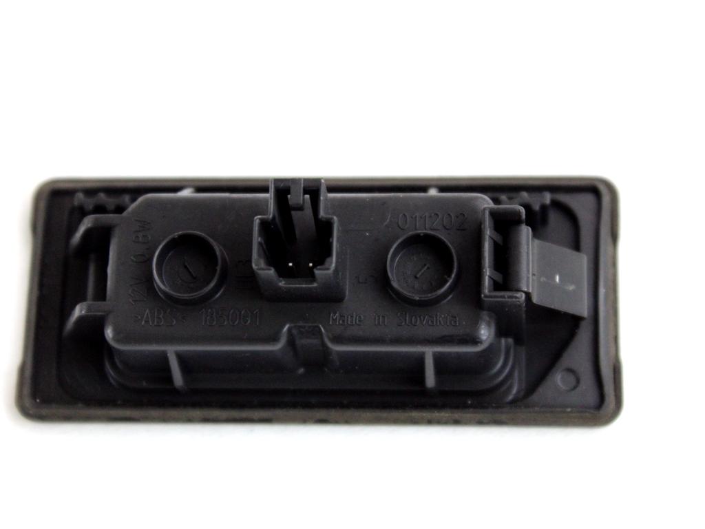 3AF943021A LUCE TARGA VOLKSWAGEN PASSAT SW 1.4 M 110KW AUT 5P (2012) RICAMBIO USATO 
