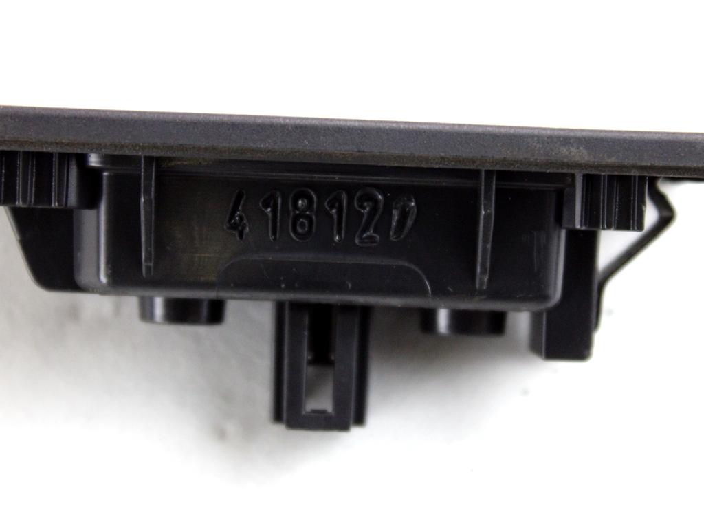 3AF943021A LUCE TARGA VOLKSWAGEN PASSAT SW 1.4 M 110KW AUT 5P (2012) RICAMBIO USATO 