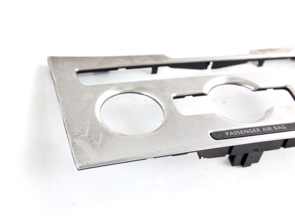 3C8863082A MASCHERINA RIVESTIMENTO CRUSCOTTO CENTRALE VOLKSWAGEN PASSAT SW 1.4 M 110KW AUT 5P (2012) RICAMBIO USATO 