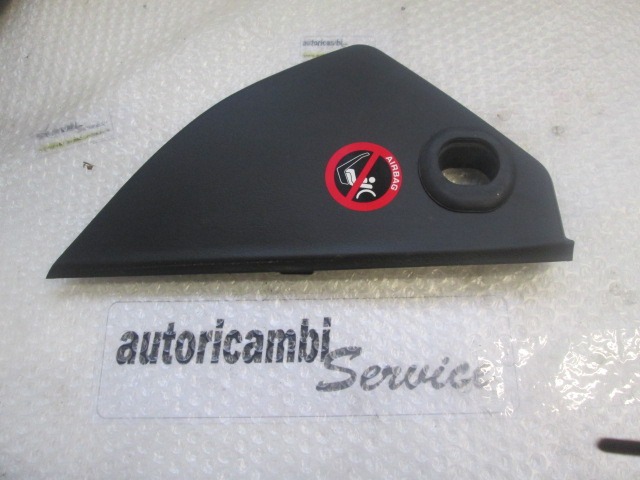 MONTA?NI DELI /  ARMATURNE PLOSCE SPODNJI OEM N. 84767-2E000 ORIGINAL REZERVNI DEL HYUNDAI TUCSON JM MK1 (2004 - 2009) DIESEL LETNIK 2007