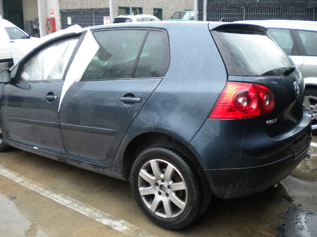 VOLKSWAGEN GOLF 5 1.9 D 77KW AUT 5P (2006) RICAMBIO USATO 
