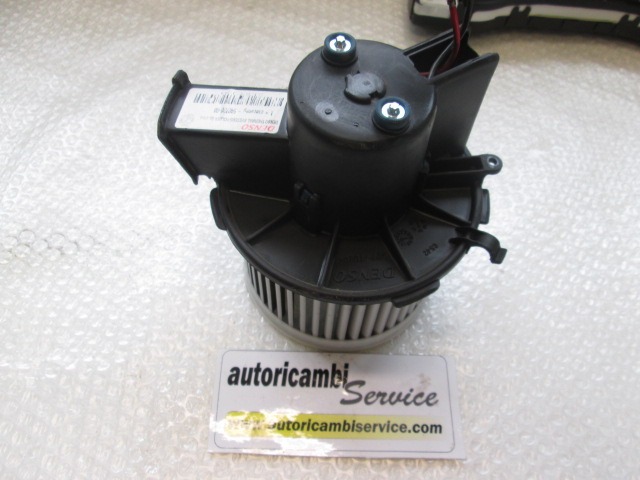 VENTILATOR  KABINE  OEM N. 77364885 ORIGINAL REZERVNI DEL FIAT PANDA 169 (2003 - 08/2009) BENZINA LETNIK 2007