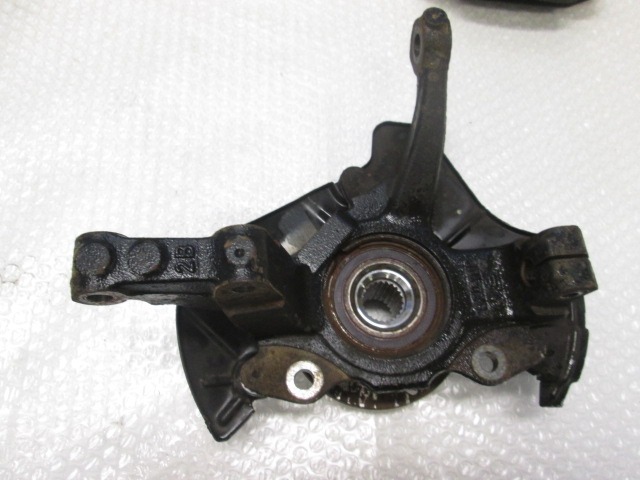 VRTLJIVI LEZAJ DESNO / PESTO KOLESA Z LEZAJEM SPREDAJ OEM N. 7672265 ORIGINAL REZERVNI DEL FIAT PANDA 169 (2003 - 08/2009) BENZINA LETNIK 2007