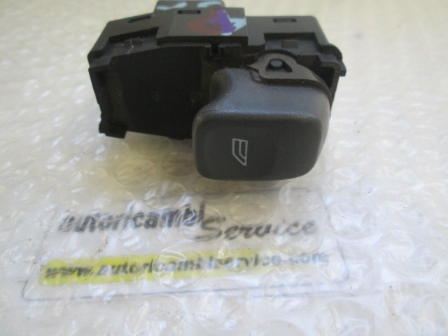 ZADNJE STIKALO OEM N. 9472275 ORIGINAL REZERVNI DEL VOLVO V70 MK2 285 (2000 - 2007) DIESEL LETNIK 2003
