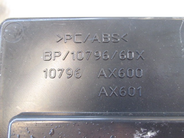 PREDAL ZA DOKUMENTE OEM N. 10796AX600 ORIGINAL REZERVNI DEL NISSAN MICRA K12 K12E MK3 (2002 - 2010) DIESEL LETNIK 2003